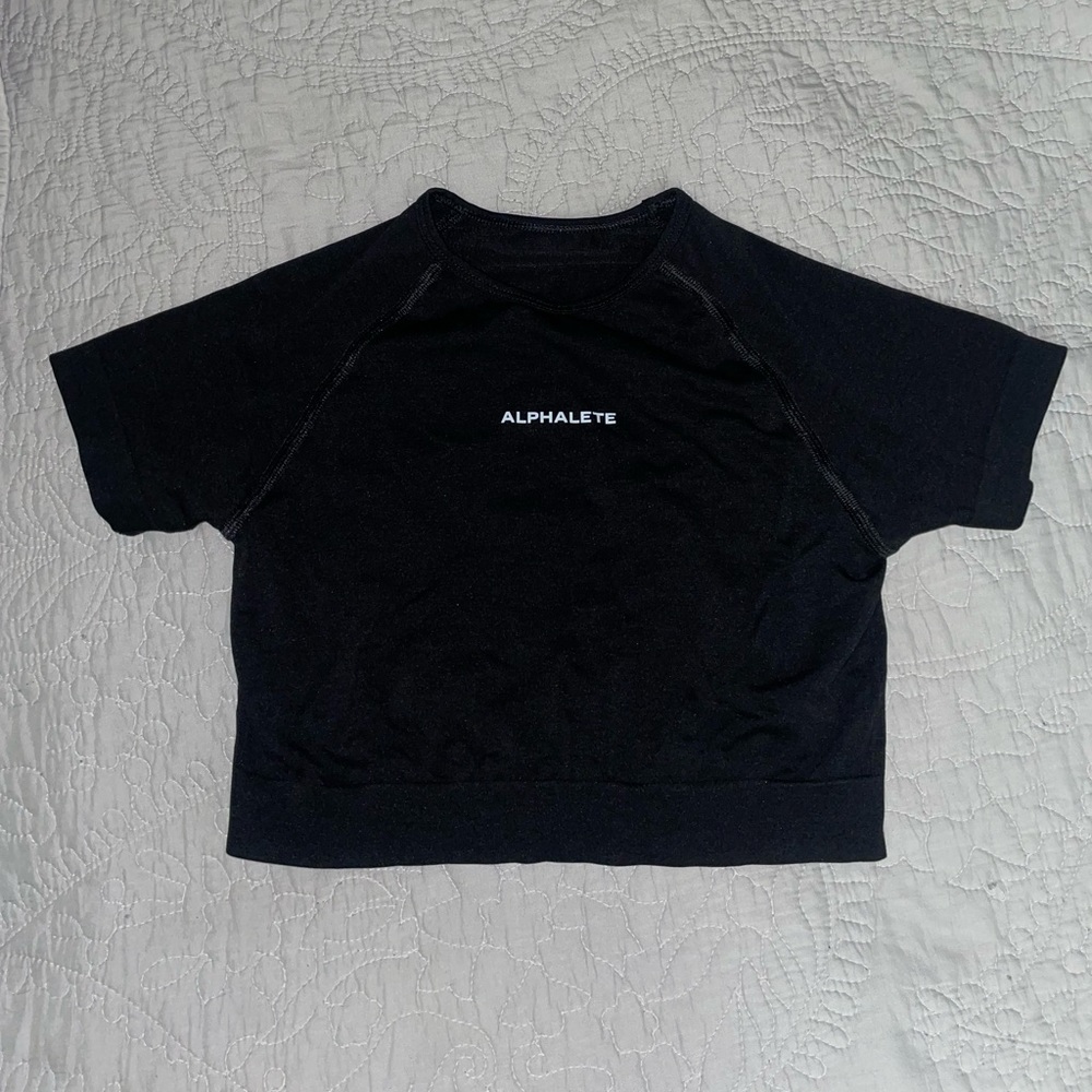 Black Alphalete Amplify crop top